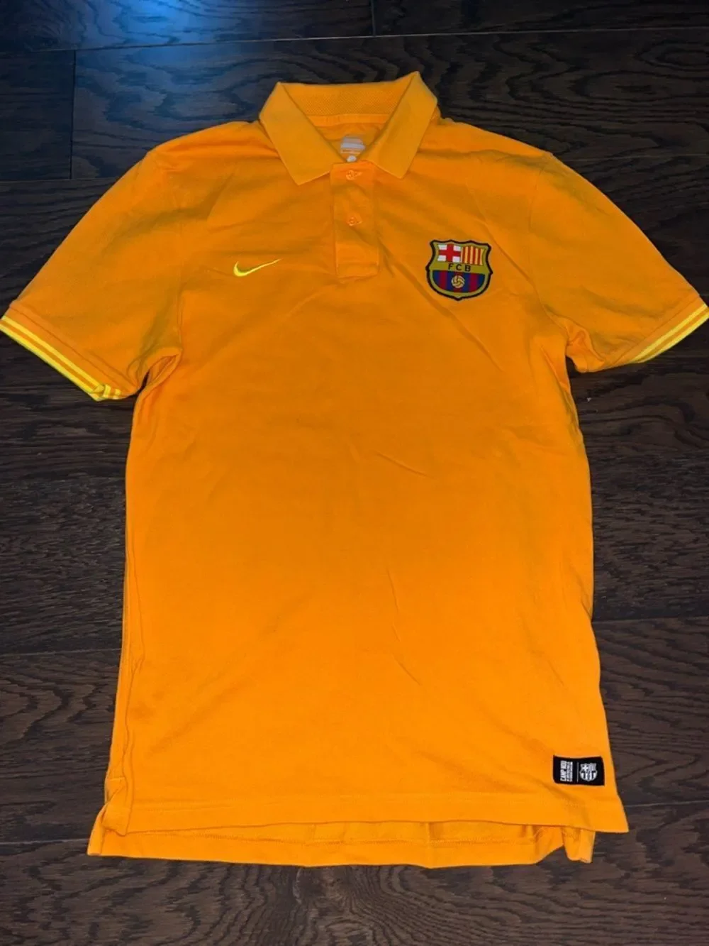 Orange Nike FCB Barcelona Soccer Jersey Style polo Shirt M Slim Camp Nou